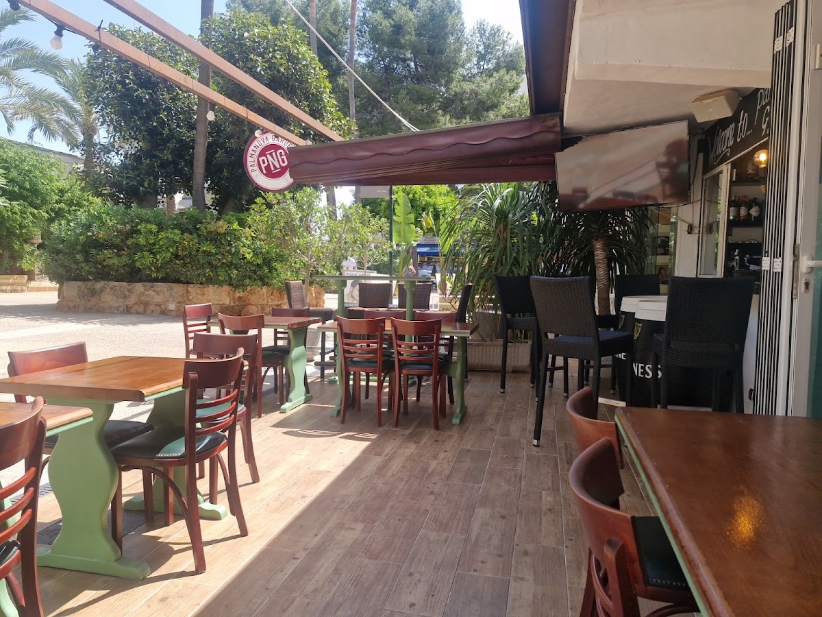 PNG Sports Bar — foto 1
